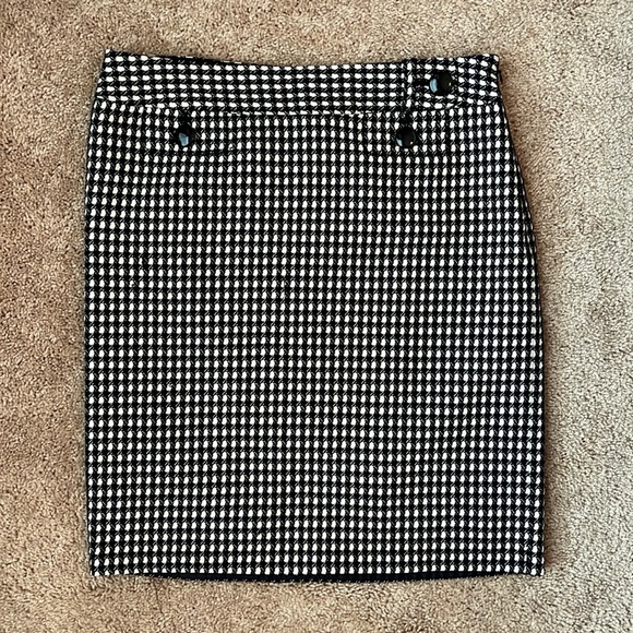 Ann Taylor Dresses & Skirts - Ann Taylor Wool Blend Pencil Skirt